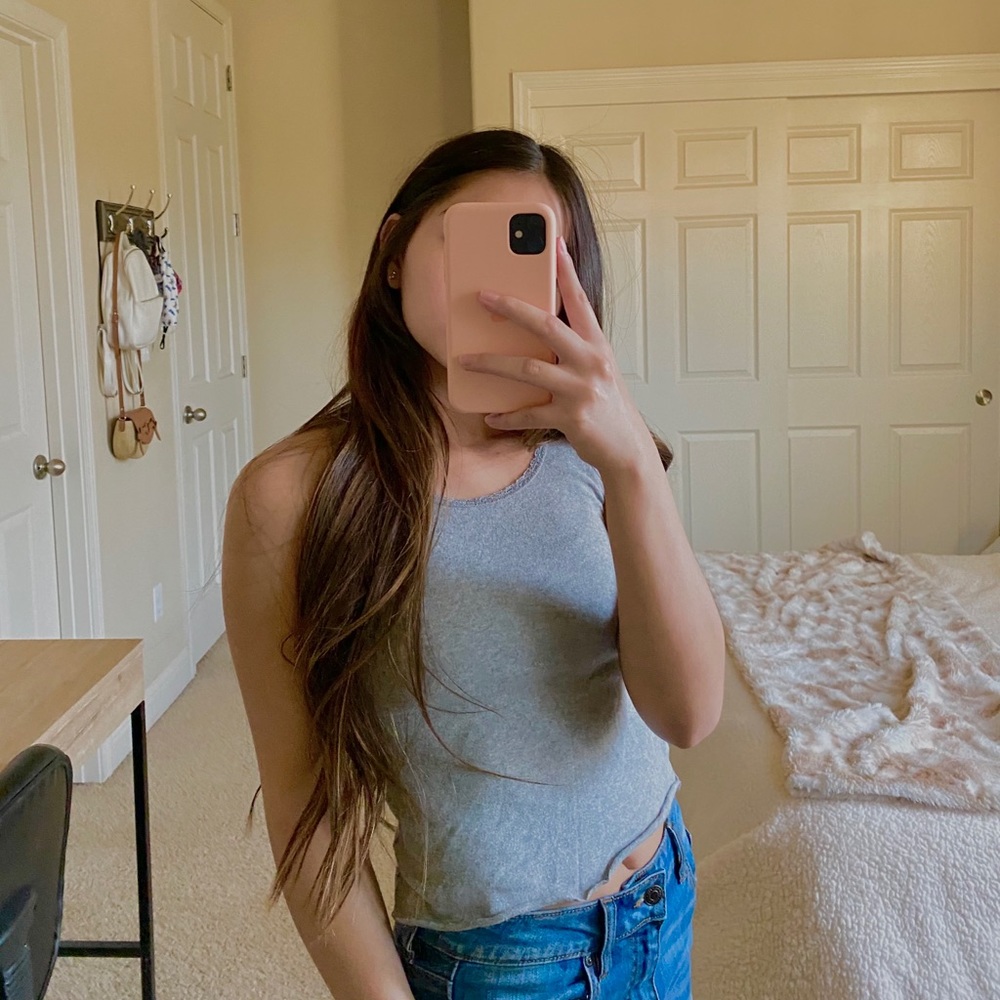 Gray tank